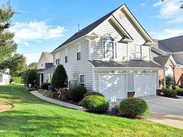 1st image of 607 Bellerive Ct