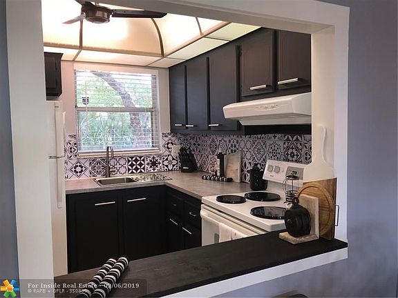 4th image of 2700 W Sunrise Lakes Dr #206