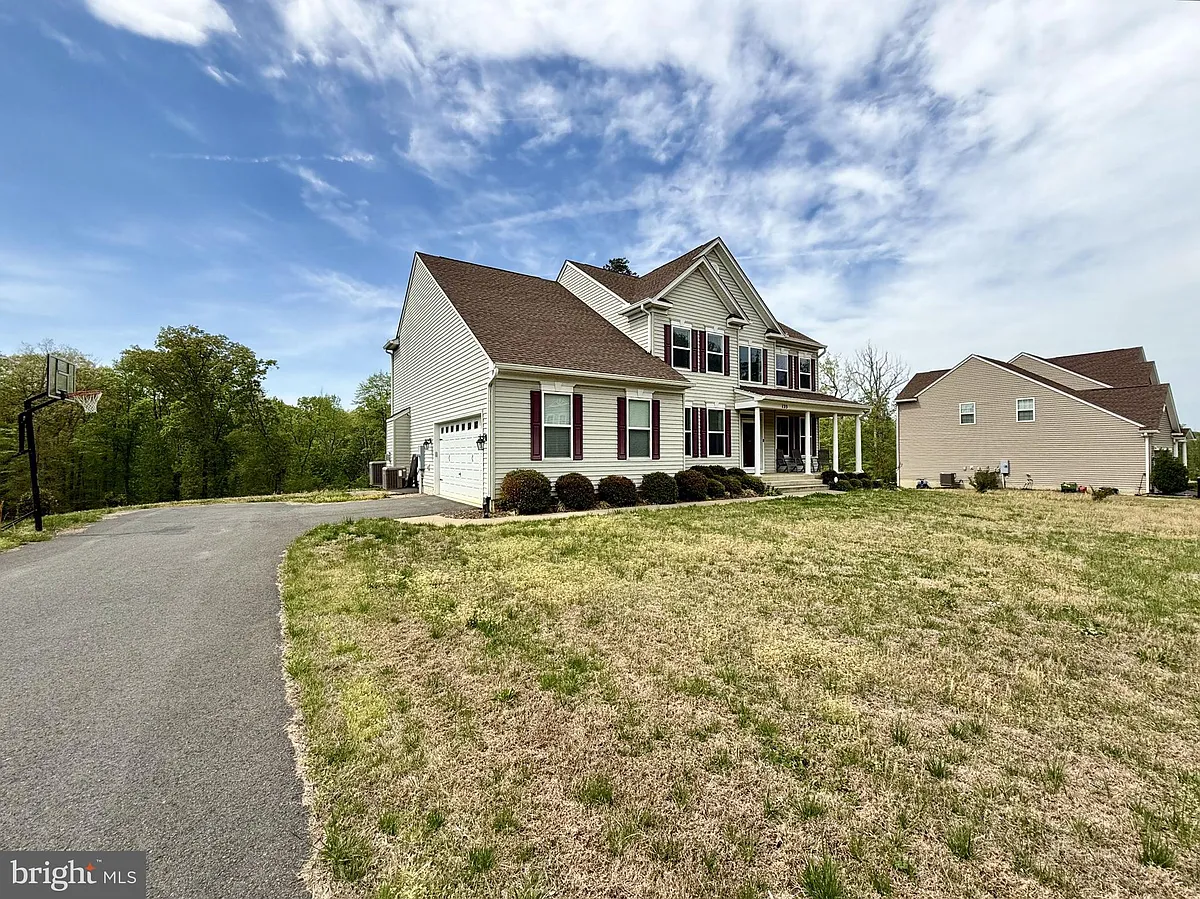 Building Photo - 133 Brooke Point Ct