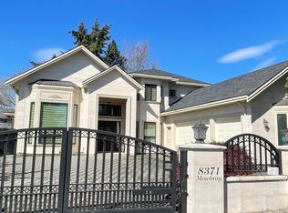 8371 Mowbray Rd, Richmond, BC V7A 2B8