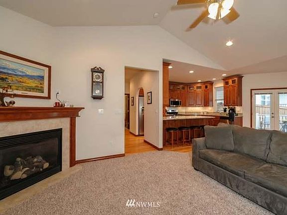5th image of 530 Darby Dr