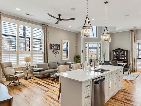 5th image of 100 W Court St Unit 3B
