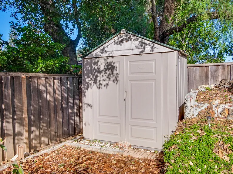 130 S Avalon Dr — Photo 63