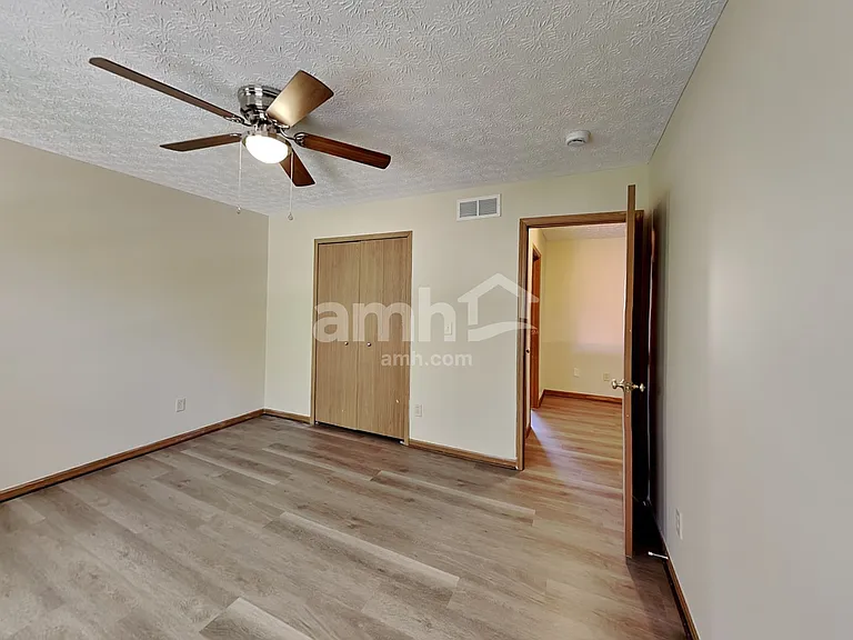 172 Steiger Ct — Photo 15