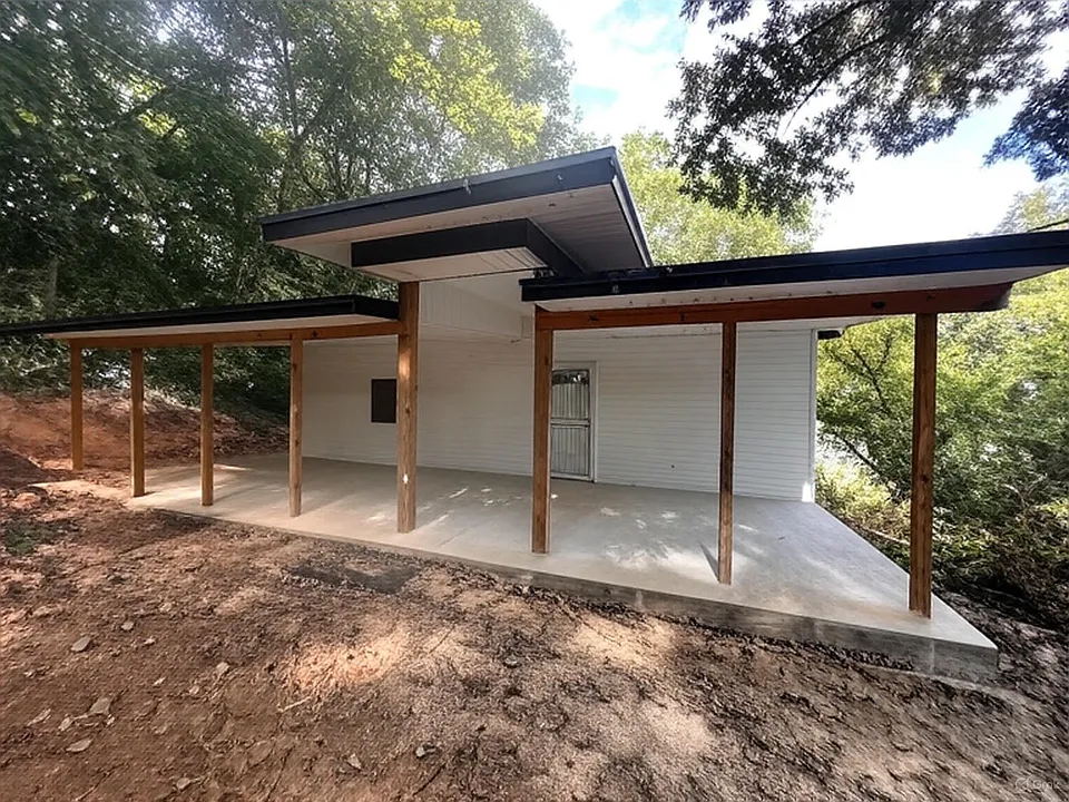 814 Beaman Lake Rd