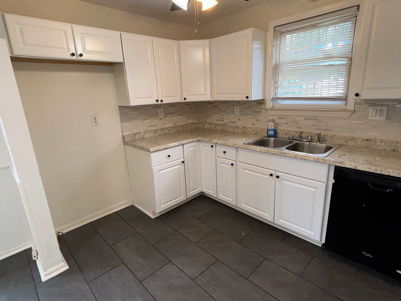 3 bed, 1167 sqft, $1,450 — Photo 2