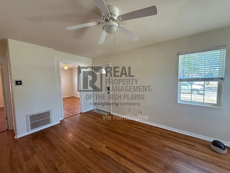 3101 S Jackson St — Photo 10