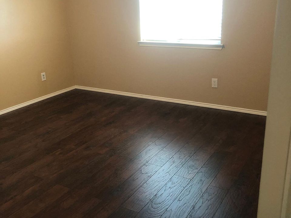 1st image of 2908 Bluffs Ct