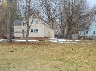 88 Spruce St, Winchendon, MA 01475