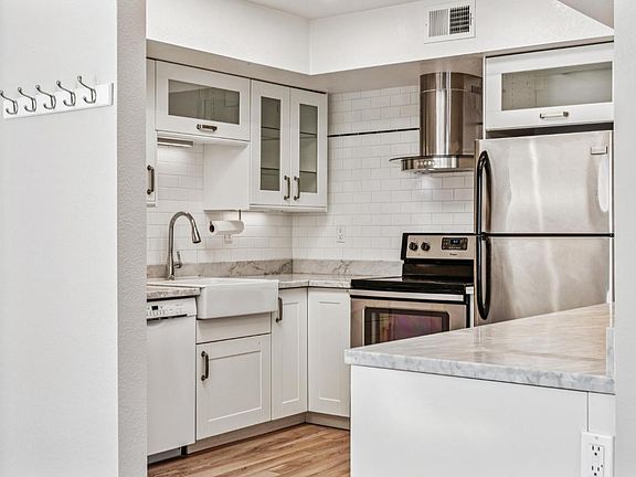 2nd image of 4 Ash Avenue #11