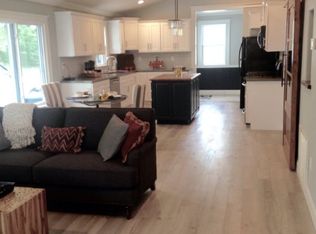 406 NW C St, Bentonville, AR 72712