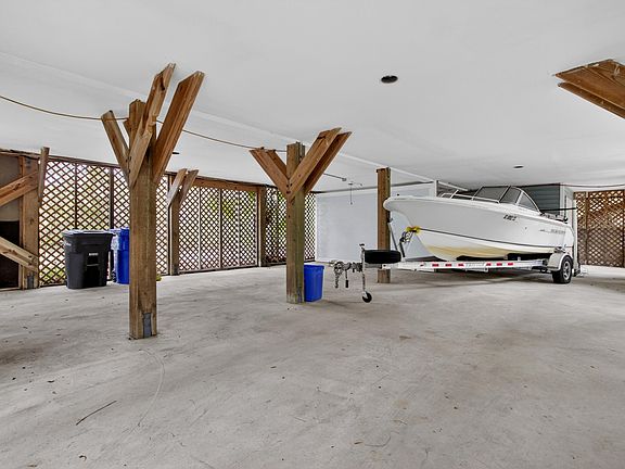 5th image of 1551 Ben Sawyer Blvd Unit 17