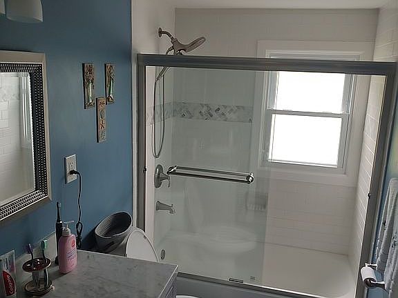 3rd image of 244 Norma Ave