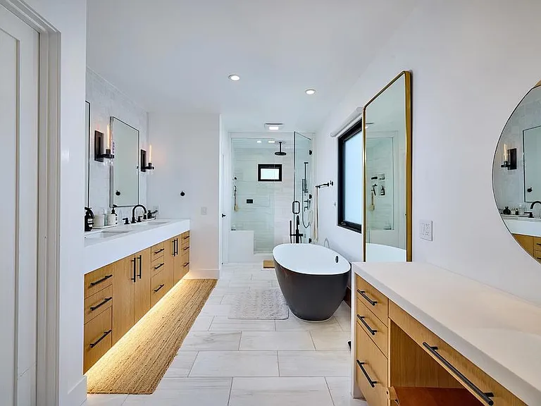 1472 Neptune Ave — Photo 13