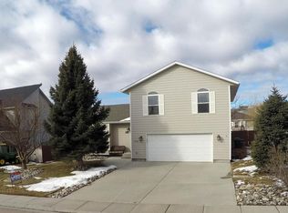 1210 Willow Brook Ln, Gillette, WY 82718