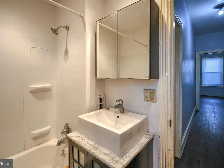 832 N Hutton St — Photo 8