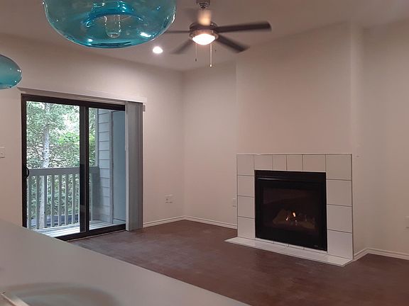 Warm & cozy fireplace ... easy light-switch ignition.