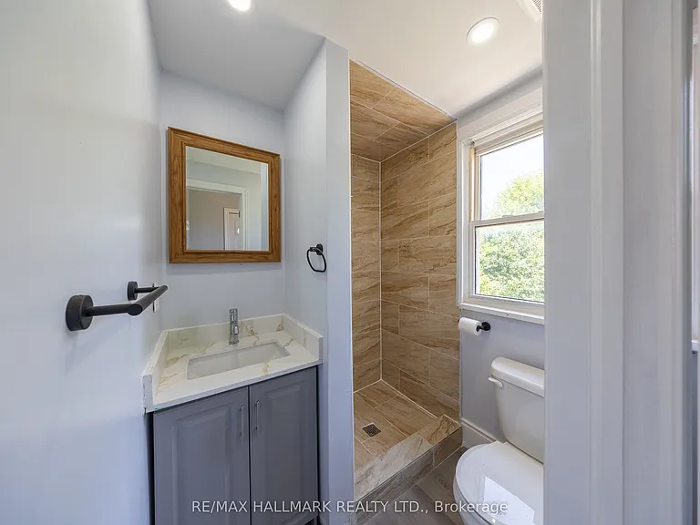 559 Ritson Rd S — Photo 14