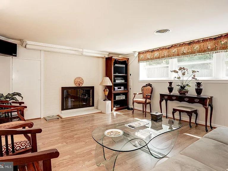 2902 Pine Spring Rd — Photo 21