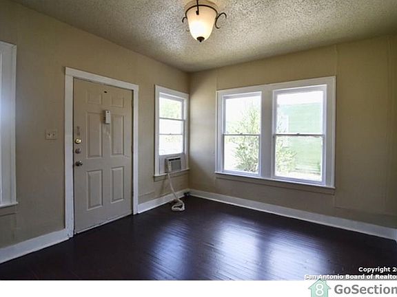 4th image of 1840 Texas Ave