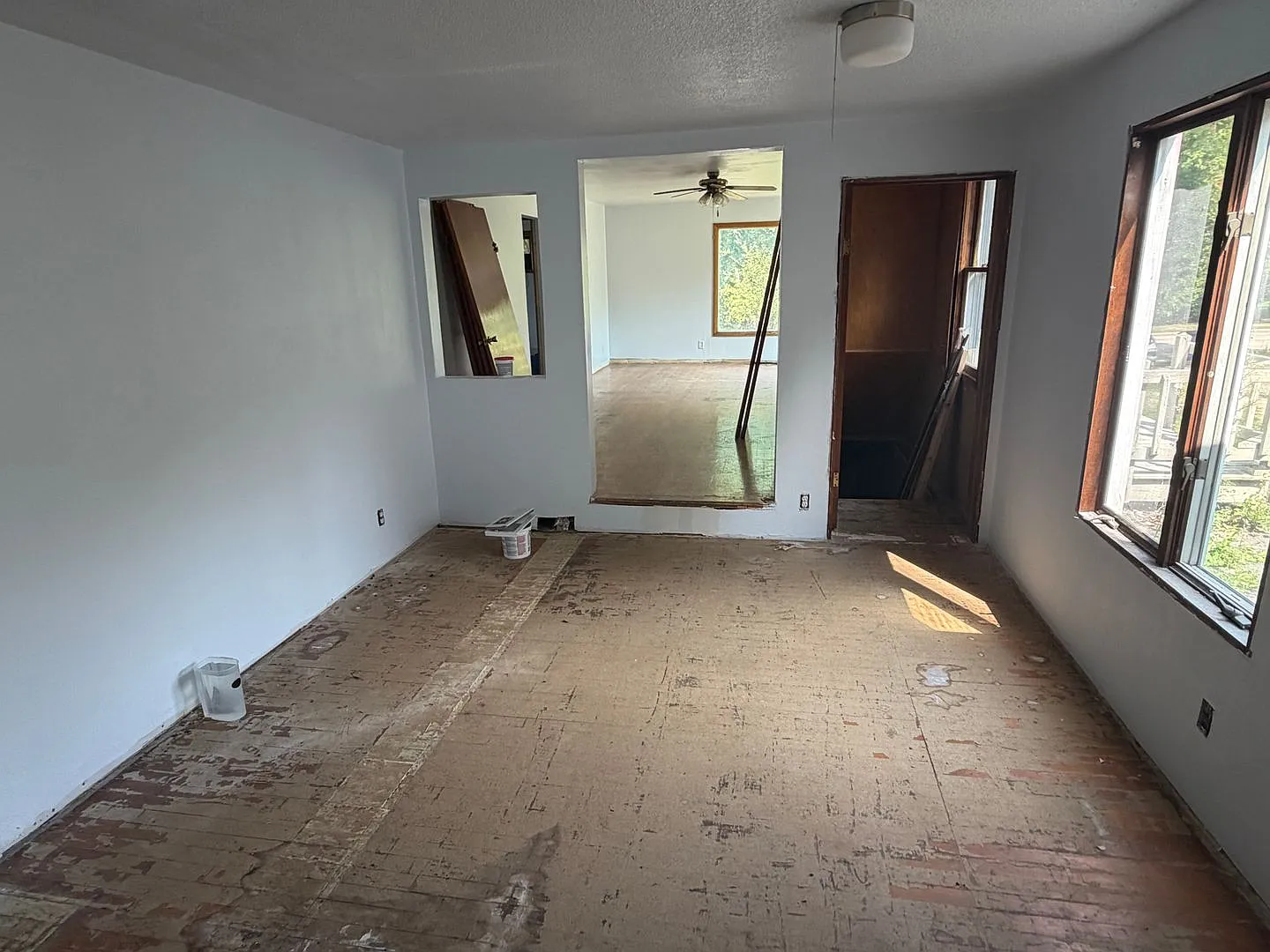 3-Bedroom, 1 Bath Ranch Style Home on a 1/2 Acre Lot — Photo 3