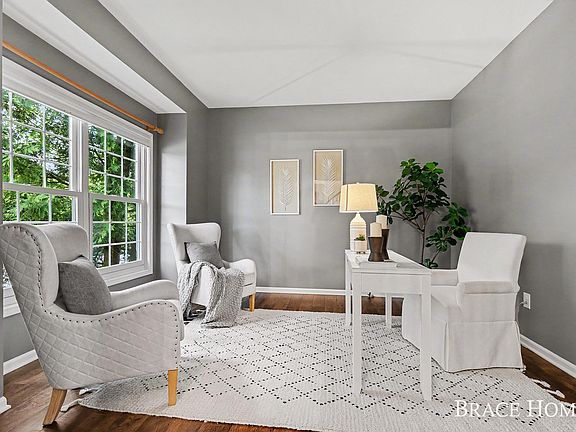 4th image of 4570 Gascony Dr SE