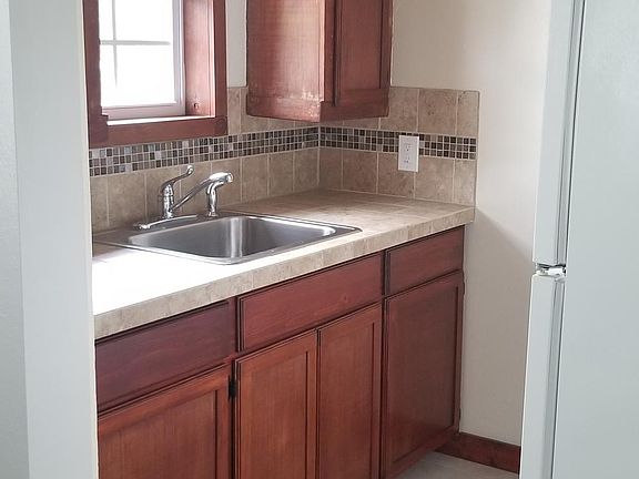 5th image of 2304 1/2 New Jersey St