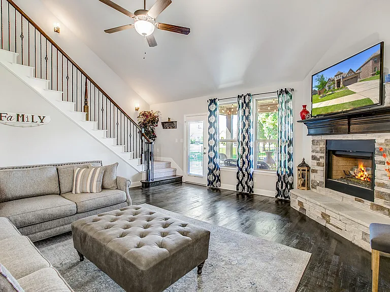 2715 Sky Ridge Rd — Photo 6