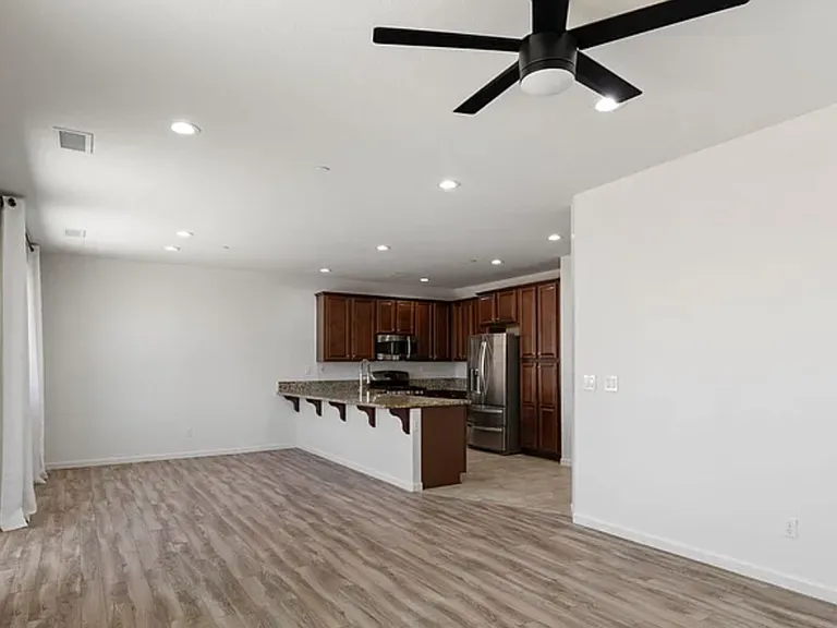 2710 Alessandro Dr — Photo 12