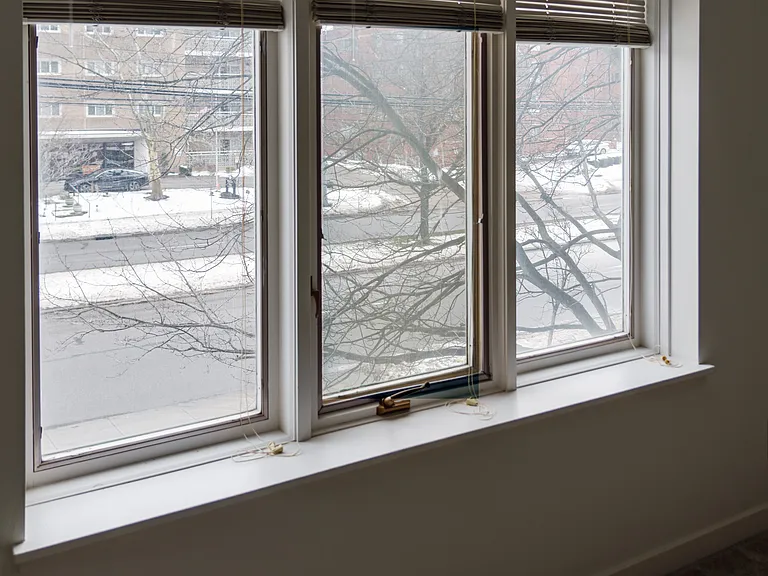 Chelsea Condos — Photo 5