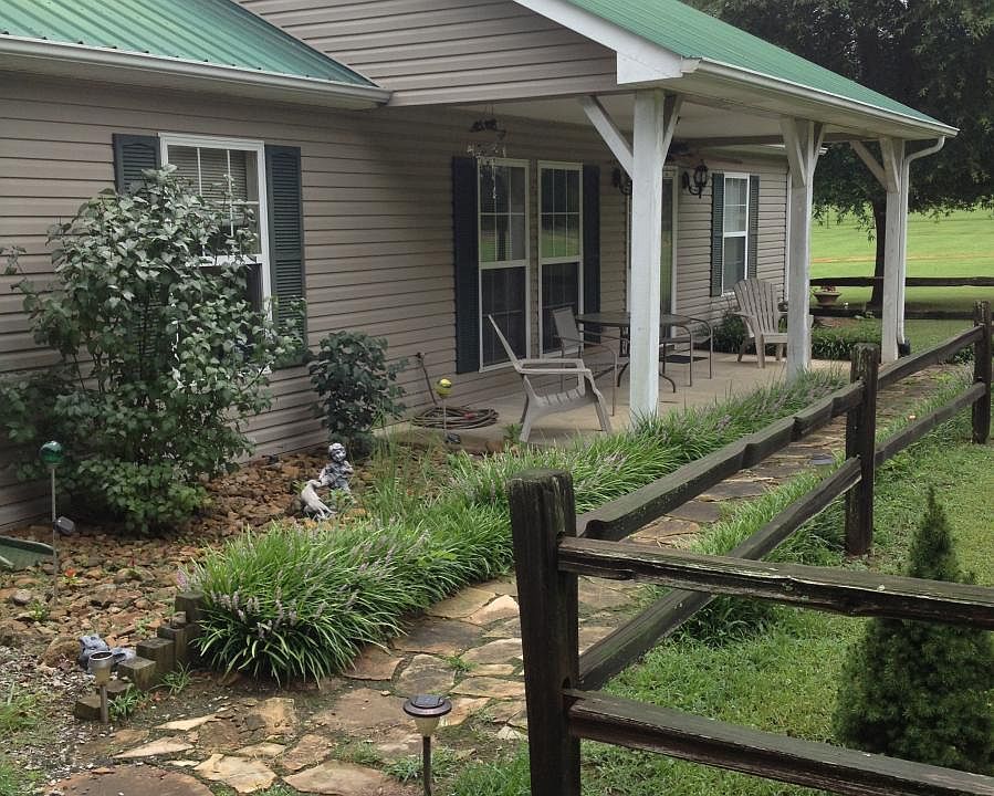 2nd image of 1243 White Rd