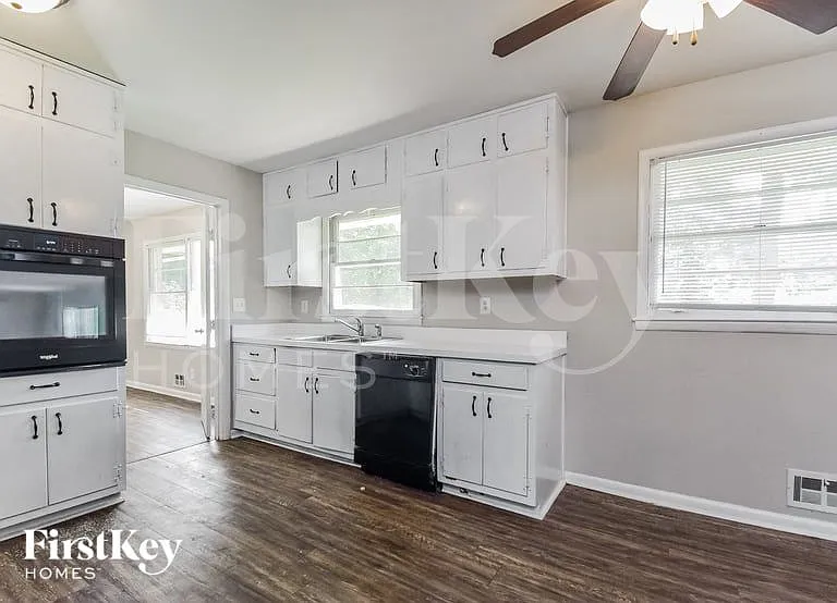 2032 Twin Falls Rd — Photo 8