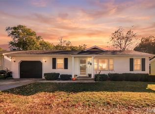 215 S 13th St, Bowling Green, MO 63334