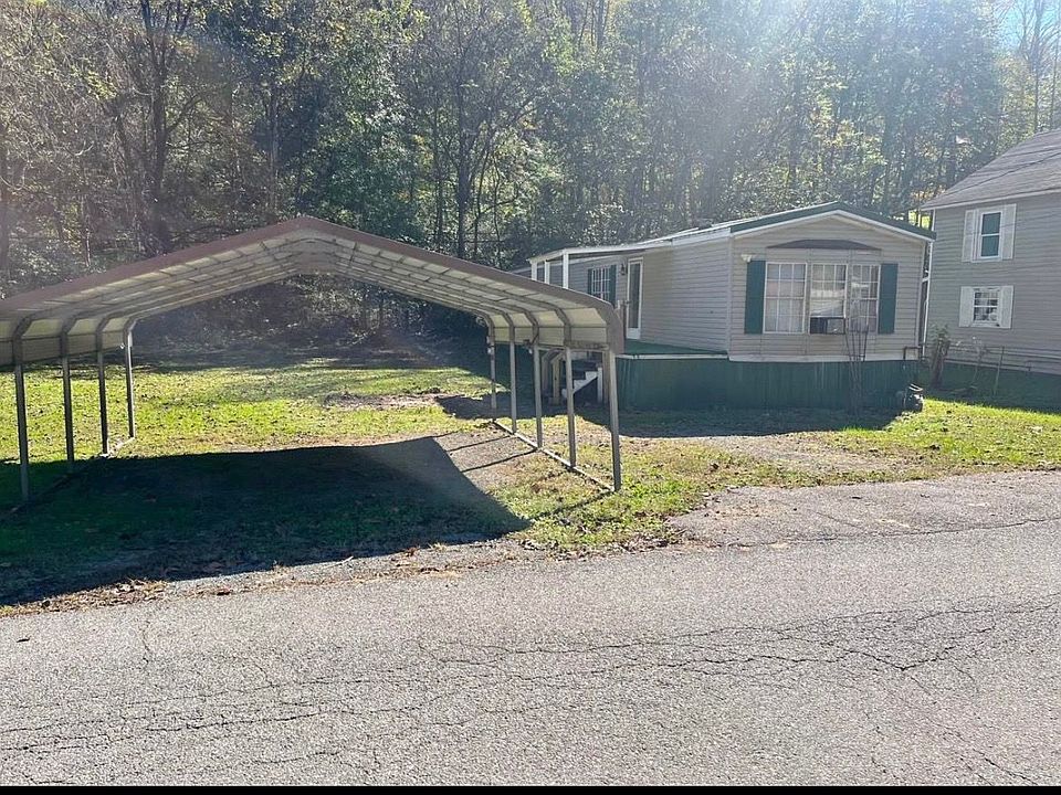 1st image of 663 Middle Patch Rd