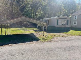 663 Middle Patch Rd, Gallagher, WV 25083