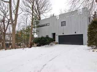 725 Washington Ct, Highland Park, IL 60035