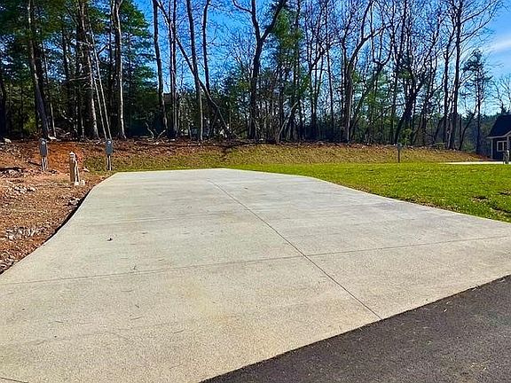 3rd image of 67 Gleneagles North