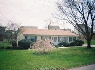 56 Johns Ct, Charles Town, WV 25414