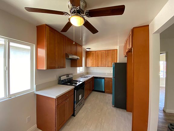 4th image of 7221 Beck Ave #7221