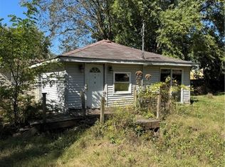 498 Ohio Ave, Barberton, OH 44203