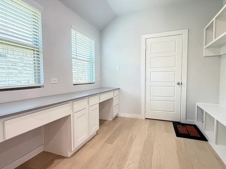 1911 Sandpiper Way — Photo 13