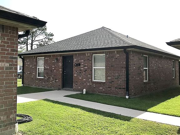 3rd image of 502 Willow St #A-d