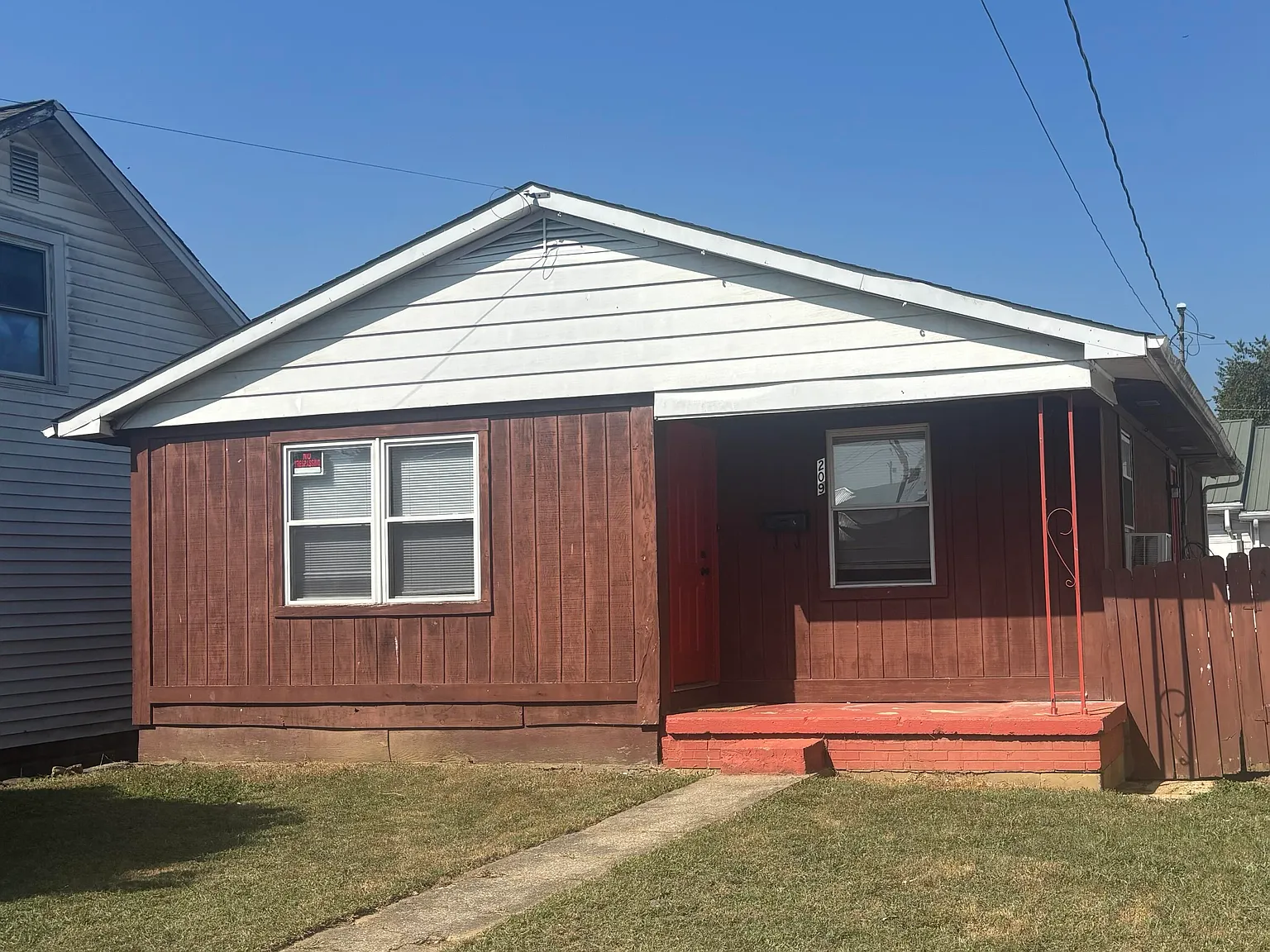 209 Montjoy St photo 1