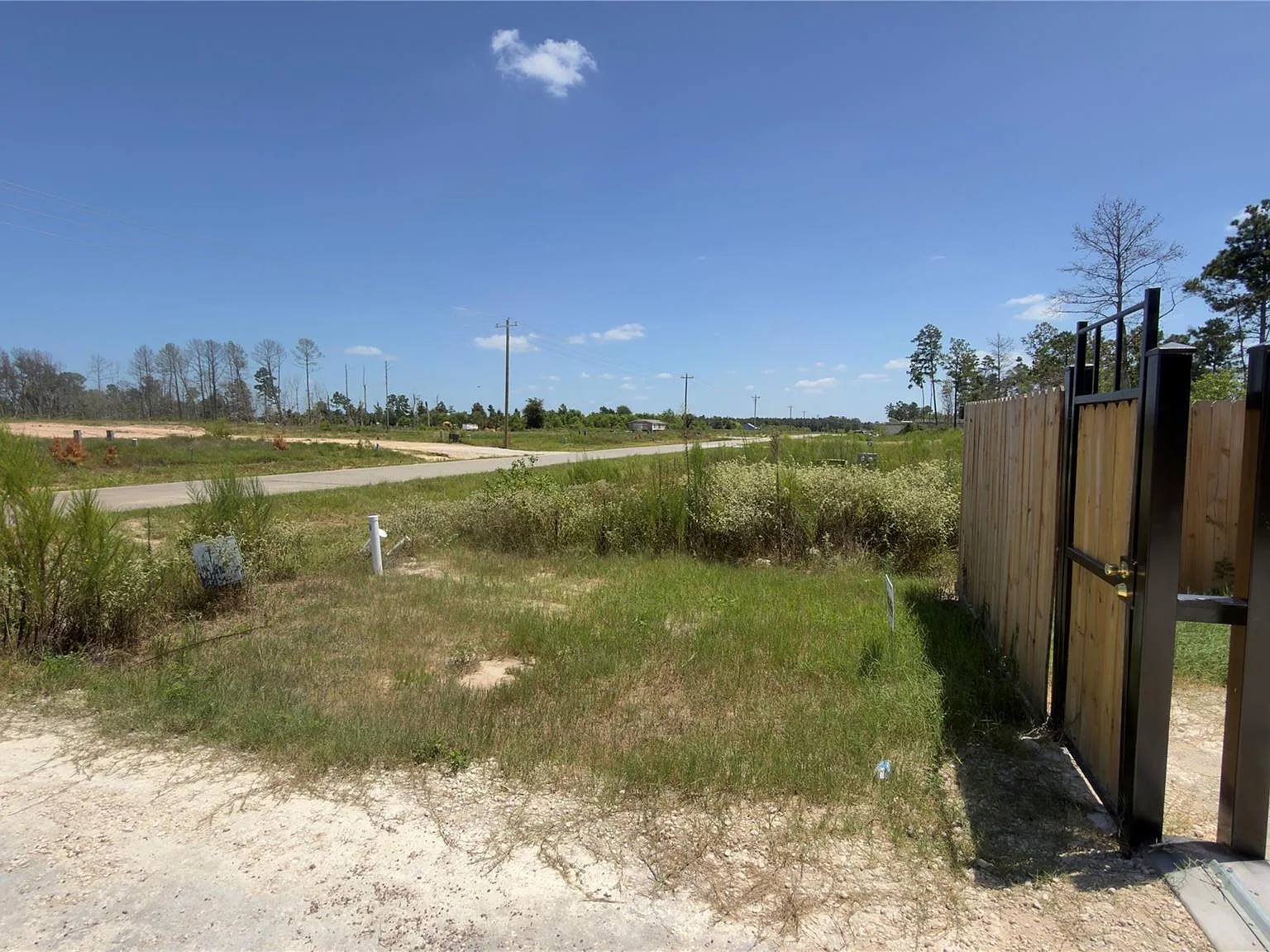 4 bed, 2.0 bath, $1,500 — Photo 3