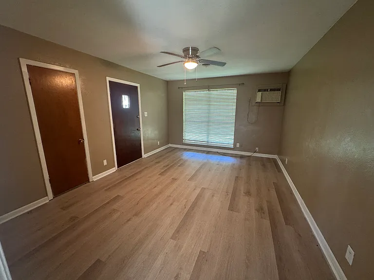 8900 Acacia Ln — Photo 11