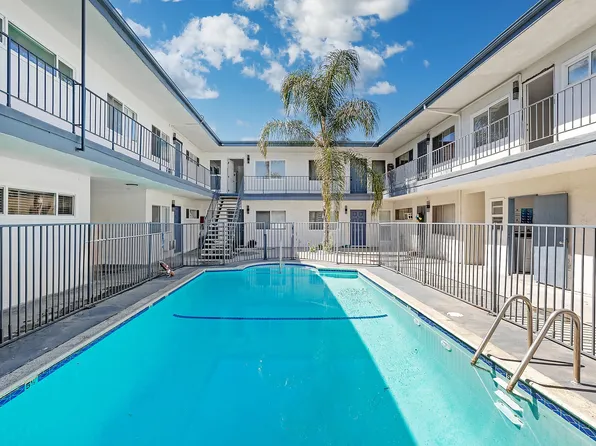 13001 Vanowen St APT 11, North Hollywood, CA 91605
