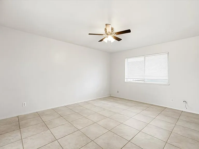 134 Robinhood Dr — Photo 15