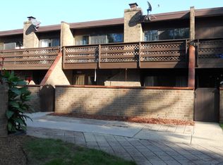 508 Kenneth Cir, Elgin, IL 60120