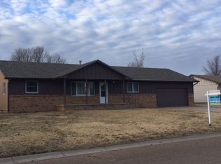 919 W 14th St, Larned, KS 67550