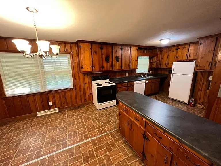 3511 State Highway 751 — Photo 13